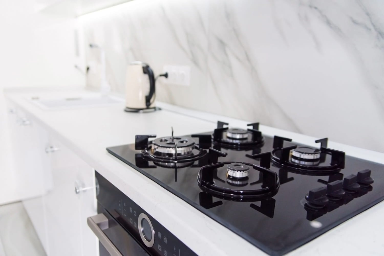 is it safe to unplug a gas stove
