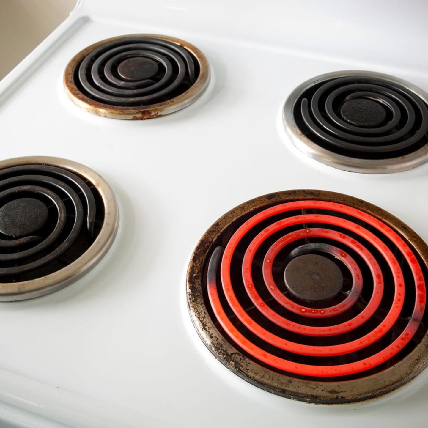 Electric Stove Burner Gets Too Hot – Causes & Fixes To Do
