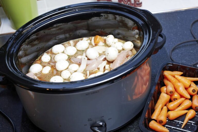 when to add mushrooms to slow cooker