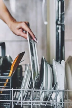 Do You Need Rinse Aid With Dishwasher Tablets? Key Points To Consider
