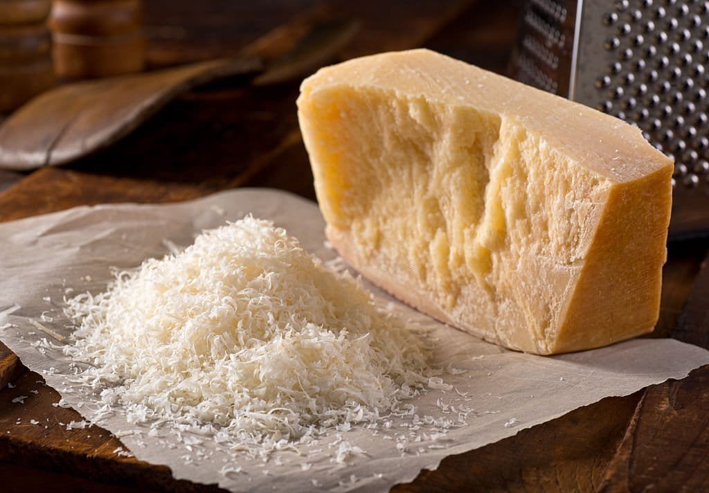 romano cheese vs parmesan