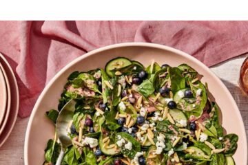 Cucumber-Blueberry Spinach Salad Recipe
