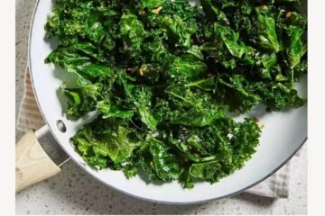 Easy Garlic Kale