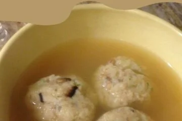 Oma’s Fabulous Matzo Ball Soup