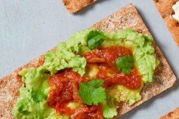 Avocado & Salsa Cracker