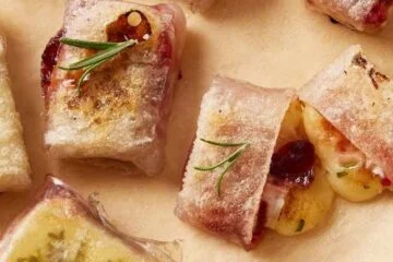 Crispy Brie and Cranberry Rice Paper Bites