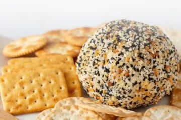 Everything Bagel Cheese Ball