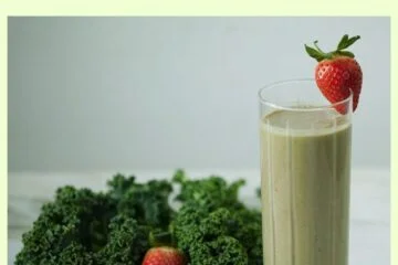 Peanut Butter-Strawberry-Kale Smoothie