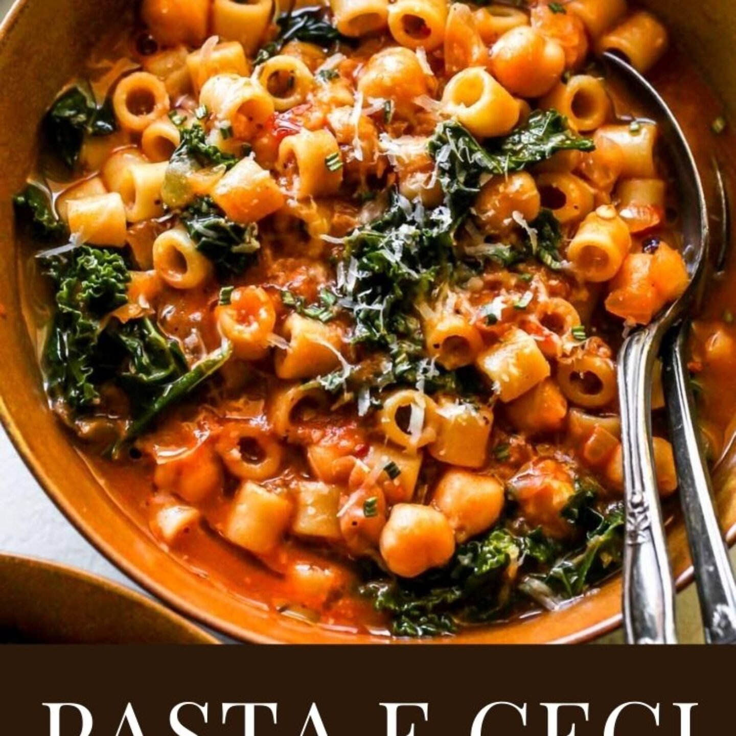 Pasta e Ceci (Italian Chickpea and Pasta Stew)