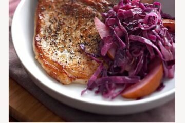 Pork Chops with Red Cabbage and Pears