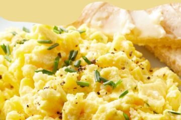 Creamy Cottage Cheese Scrambled Eggs