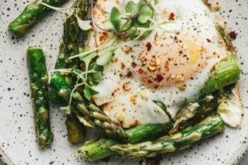Asparagus and Eggs