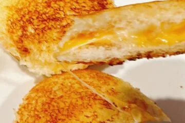 Crustless Grilled Cheese