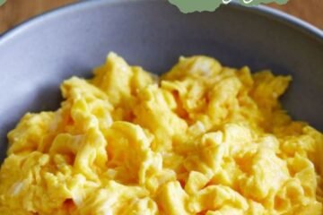 Fluffy Microwave Scrambled Eggs