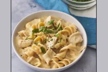 Incredibly Easy Chicken and Noodles