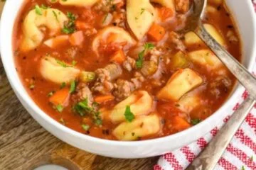 Slow Cooker Sausage Tortellini Soup